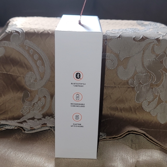 Sharper Image Louder As One Bluetooth Speaker-White NIB - Picture 3 of 4